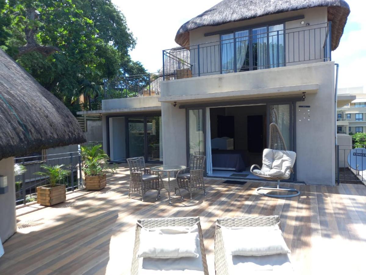 Beachfront Villa By M&H Tamarin Exterior photo
